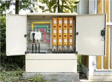 Kotak Tiang Pengumpan